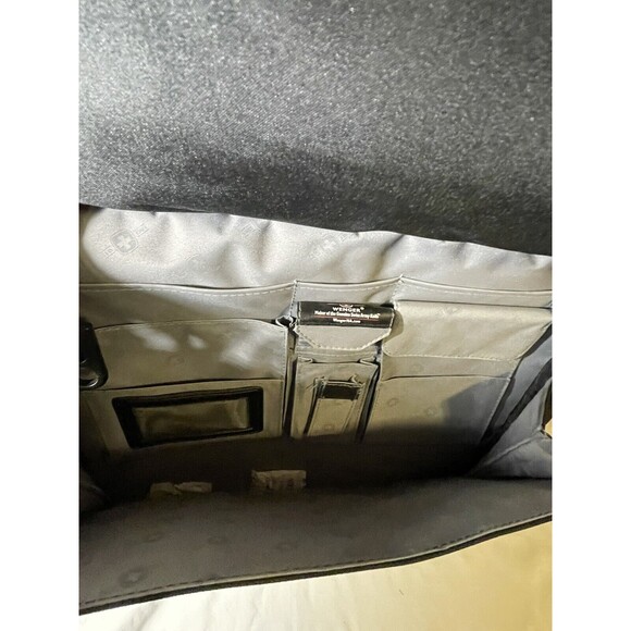 Wenger Swiss Army Laptop bag Computer Messenger - Picture 2 of 7
